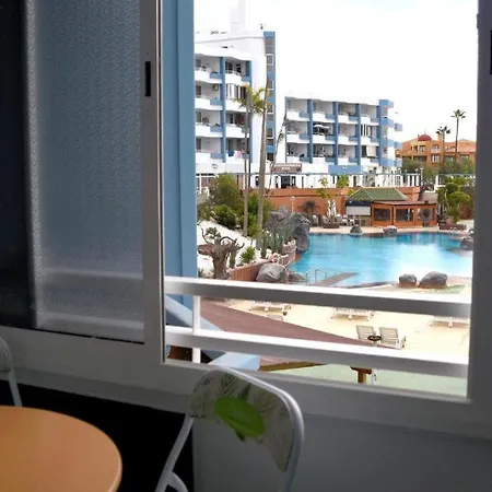 Tropical Piscina Golf Del Sur Сан Мигель